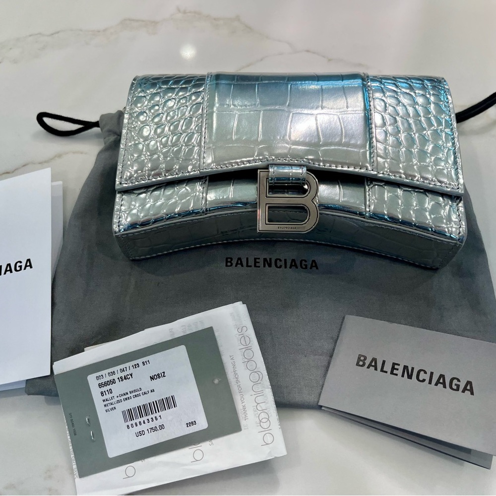Balenciaga Hourglass Wallet on Chain - New With Tags RRP $1,750 - Picture 11 of 12
